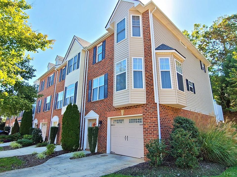 1st image of 3008 Hill St Unit 200