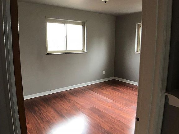 5th image of 3001 W Tower Ave