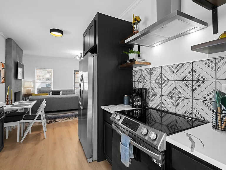 604 Julian St NW — Photo 38