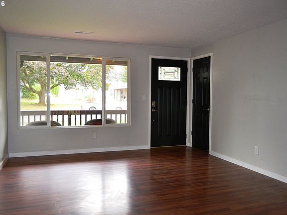 2nd image of 1204 NE 82nd Ave