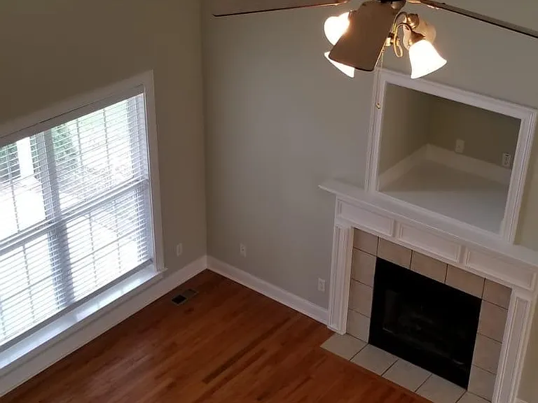 1718 Sterling Oaks Ln — Photo 10