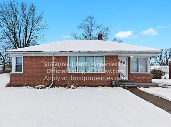 11687 Royal Grand Ave