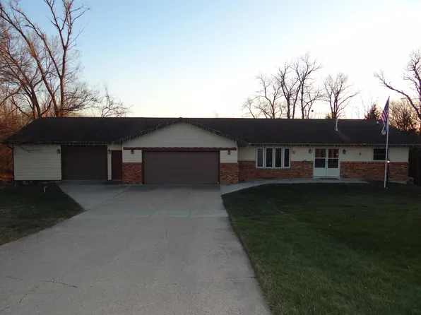 10814 E Bowers Lake Rd, Whitewater, WI 53190