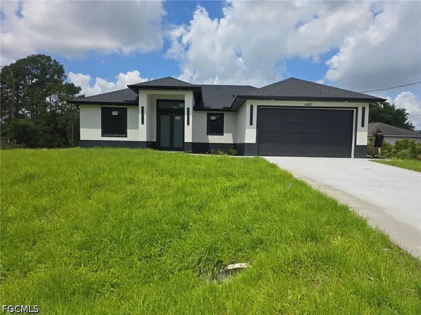 1421 Clark Ave, Lehigh Acres, FL 33972