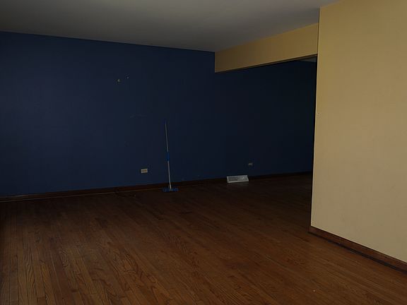 5th image of 993 Tara Dr