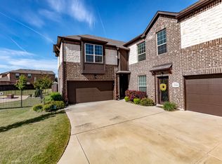2972 Italia Ln, Grand Prairie, TX 75052