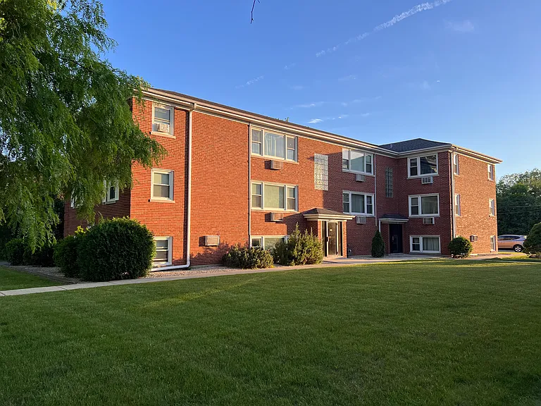 1860 Parkside Dr #B1 — Photo 2