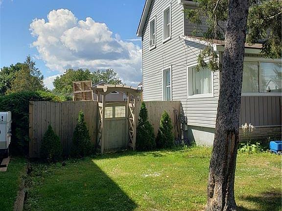 3rd image of 190 Victoria Ave