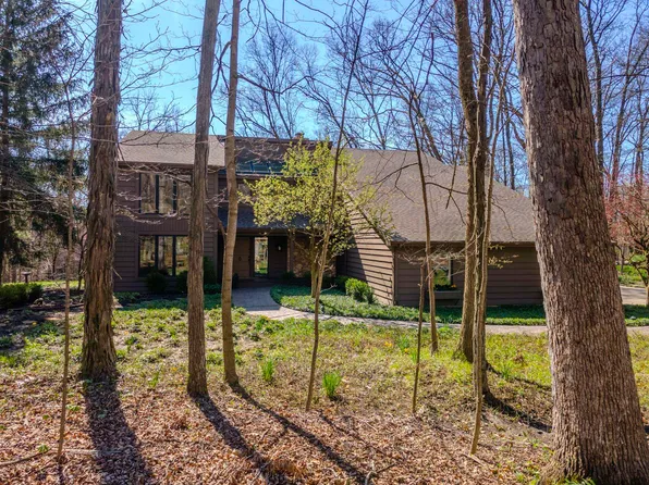 15508 Woodbrook Trl, Fort Wayne, IN 46845