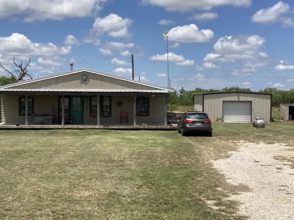 198 Tilda Jane Ln, Graham, TX 76450