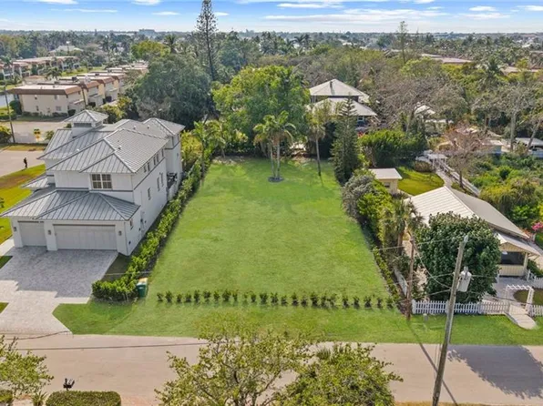 1972 FREDERICK ST, NAPLES, FL 34112