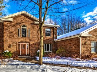 5604 Pine Meadow Dr, Midland, MI