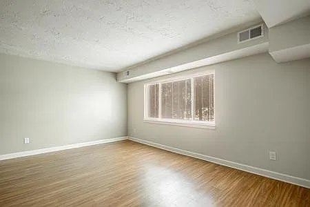 900 Bart Ln — Photo 7