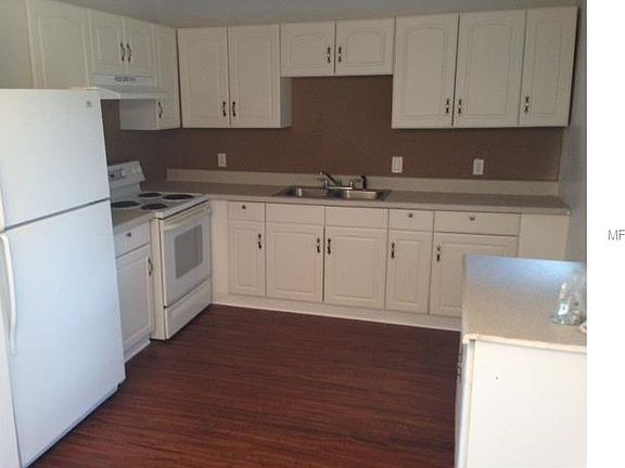 4th image of 260 Chadworth Dr