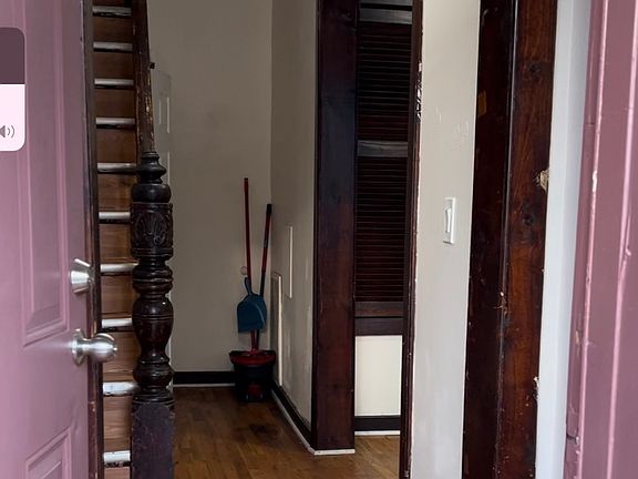 3rd image of 6 Dwight St #2