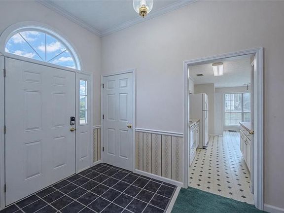 2nd image of 30 Cinnamon Fern Cir