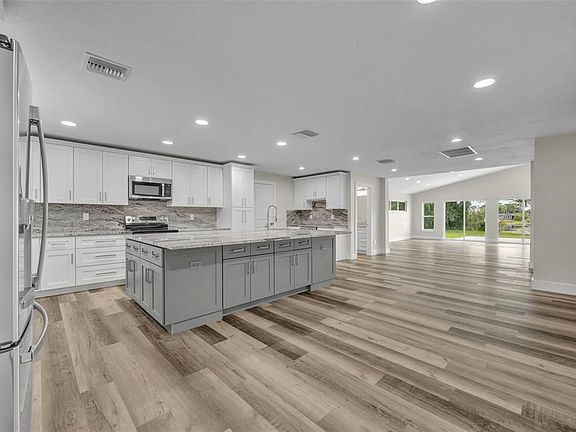 3rd image of 5762 SHERYL ANITA STREET