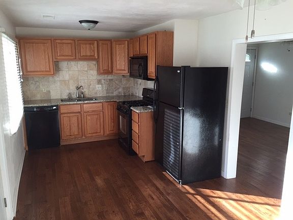 5th image of 1144 Park Ave