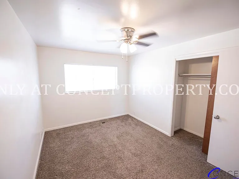 425 E 3rd Ave — Photo 25