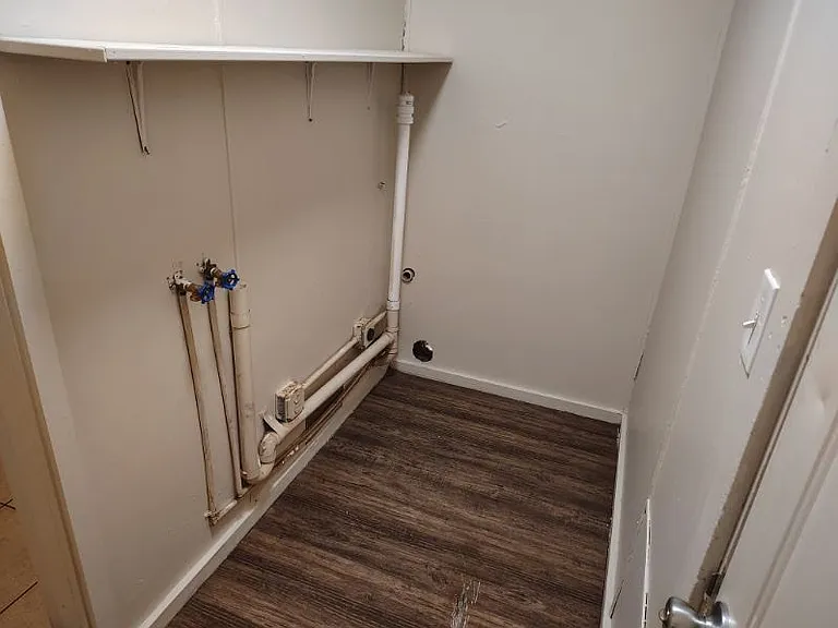 927 W Chickasha Ave #2 — Photo 5