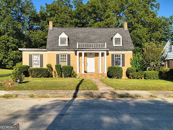 3rd image of 1329 Winton Ave