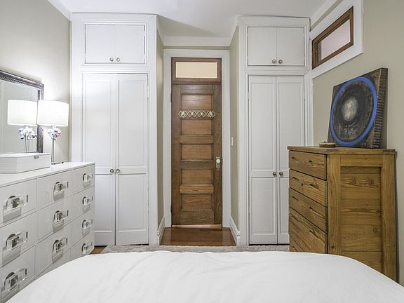4th image of 126 E 12th St APT 4D