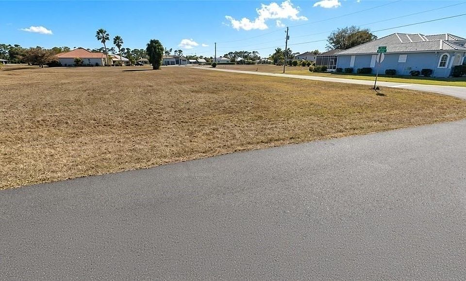 2nd image of 24327 Nicobar Ln
