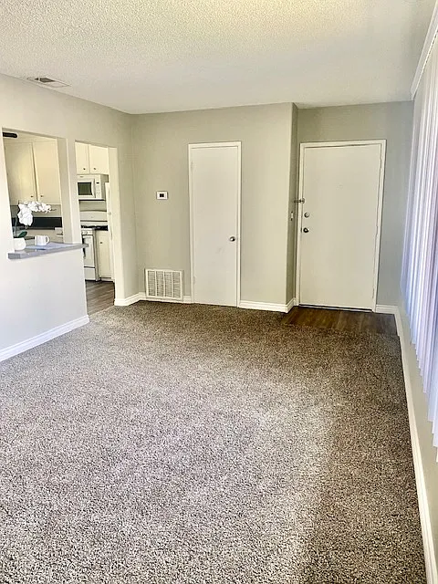 Building Photo - 1325 Sylvan Blvd #8