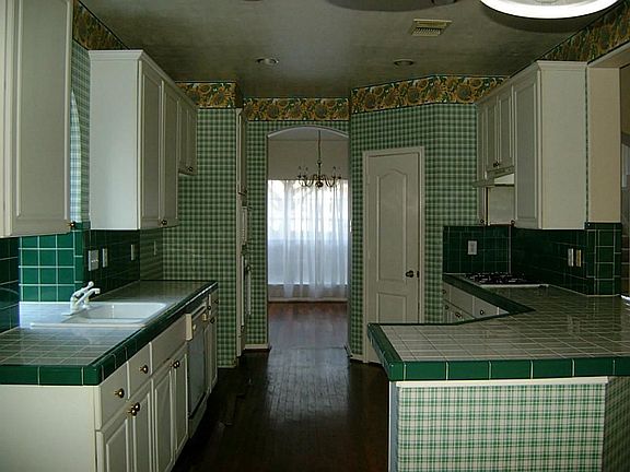 5th image of 315 Leisure Dr