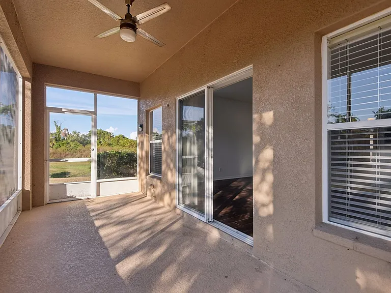 12805 Avelar Manor Pl — Photo 27