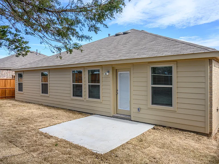 2306 San Jacinto Way — Photo 2