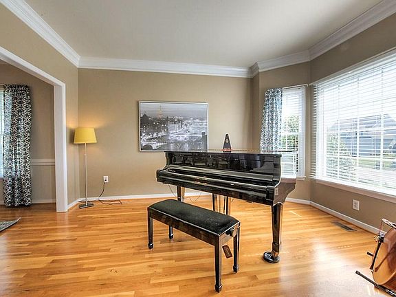 3rd image of 11416 Scotsglen Ct