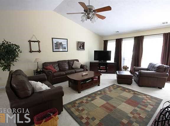 5th image of 2412 Oak Creek Ct