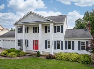 445 Blossom Cir, Tallmadge, OH 44278