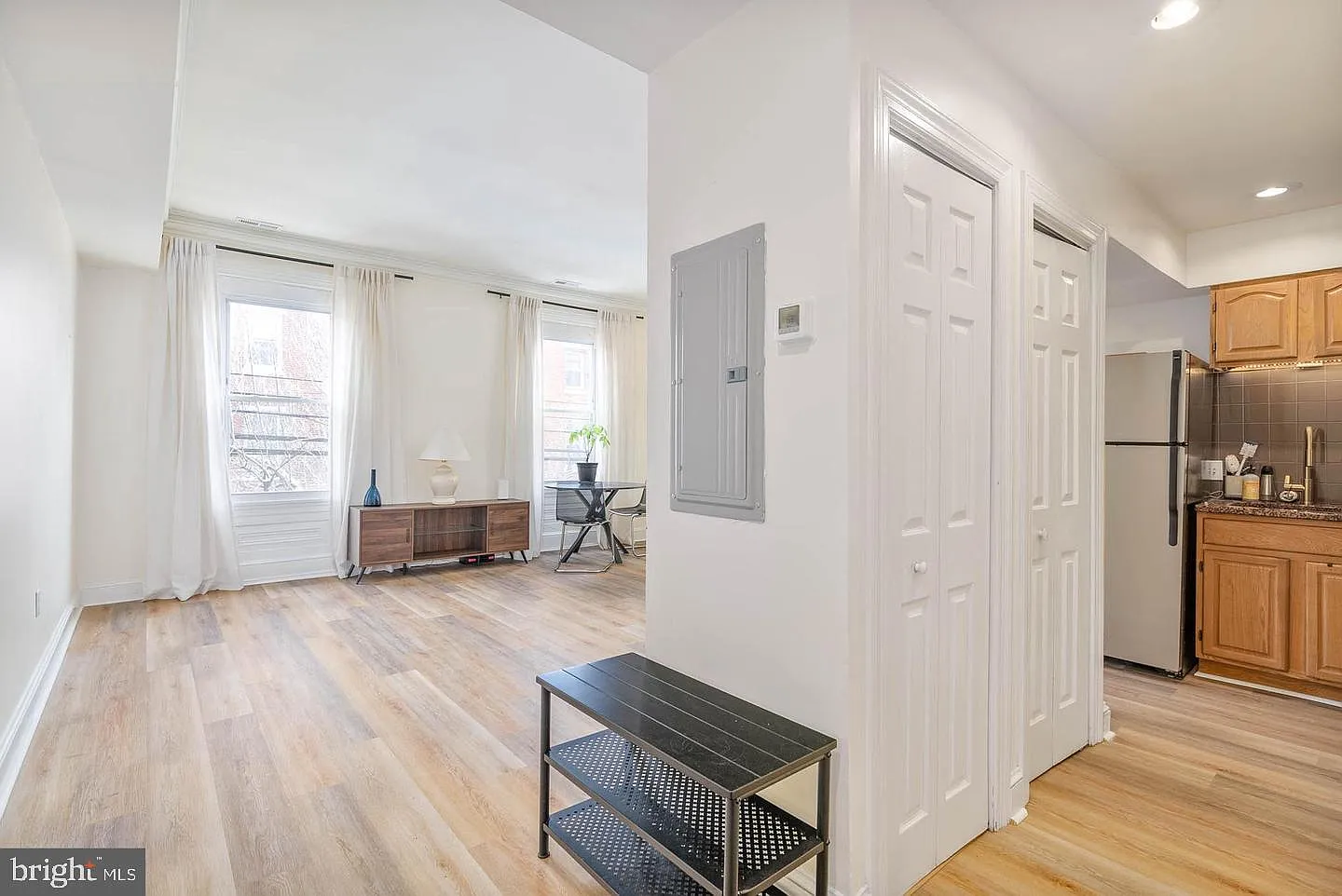 2 bed, 1.5 bath, 1000 sqft, $2,250 — Photo 3