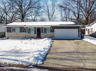 10701 Hallwood Dr, Saint Louis, MO 63136