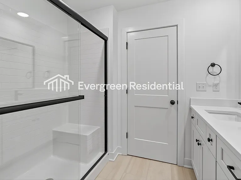 Barryview Townhomes — Photo 31