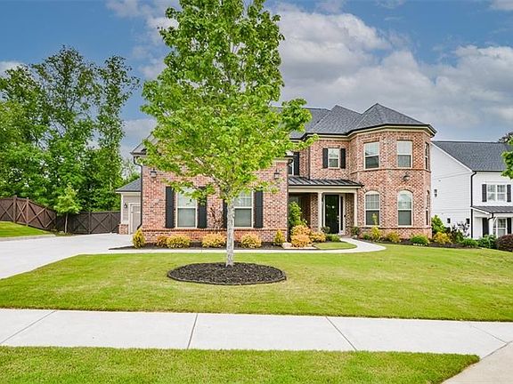 4th image of 146 Sierra Cir