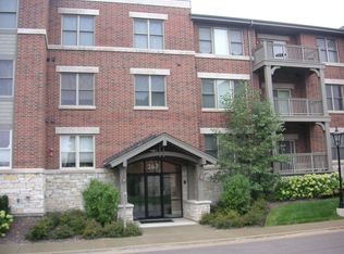267 E Railroad Ave UNIT 102, Bartlett, IL 60103