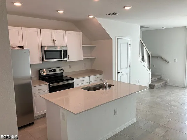 3 bed, 2.5 bath, 1378 sqft, $1,850 — Photo 2