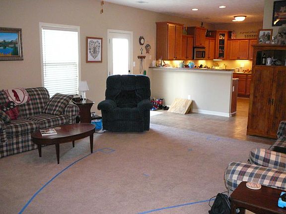 3rd image of 2614 Randall St
