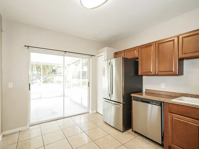 10430 Blackmore Dr — Photo 9