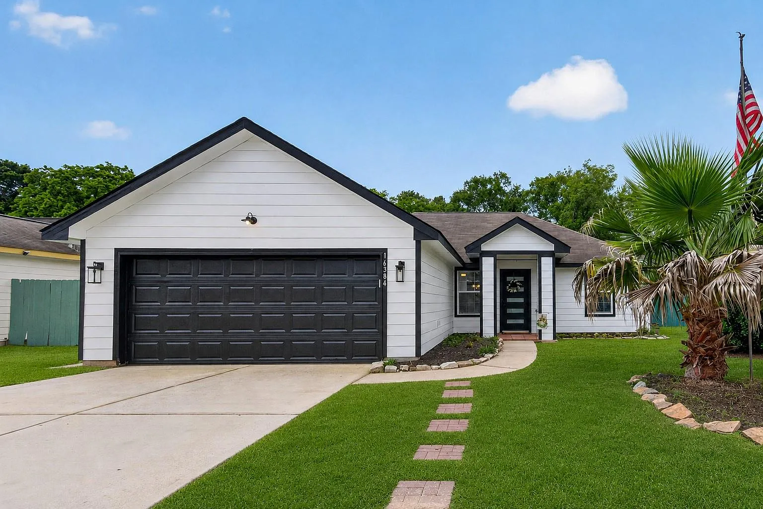 3 bed, 2.0 bath, 1204 sqft, $1,800 — Photo 1