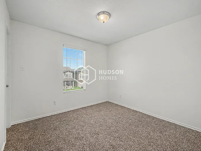 3814 Amber Holw — Photo 14