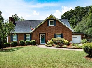 305 Sharon Ave NW, Lenoir, NC 28645