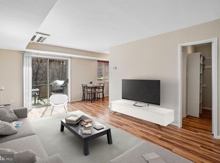 2710 Macomb St NW APT 111, Washington, DC 20008