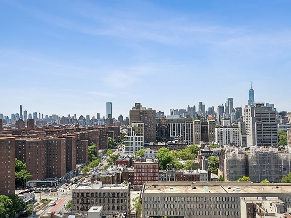 3rd image of 340 E 23rd St Penthouse Ph1f