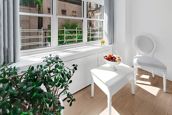 Sold by Bond New York | media 21