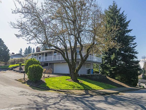 2nd image of 1312 NE 98th Ave
