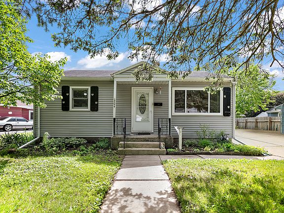 3rd image of 304 N Evanslawn Ave